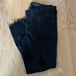 🌷4/$25🌷Distressed skinny jeans